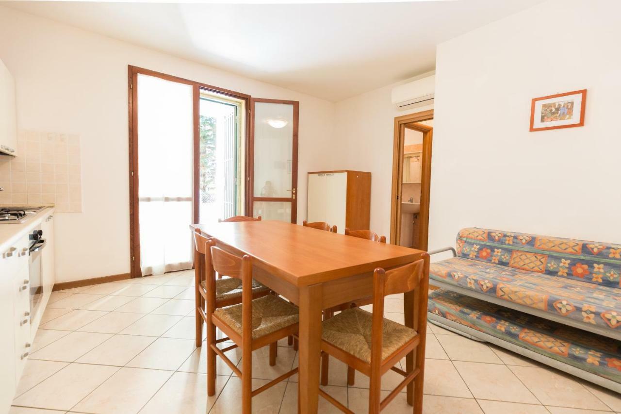 Le Terrazze Apartments Lido di Spina Ngoại thất bức ảnh