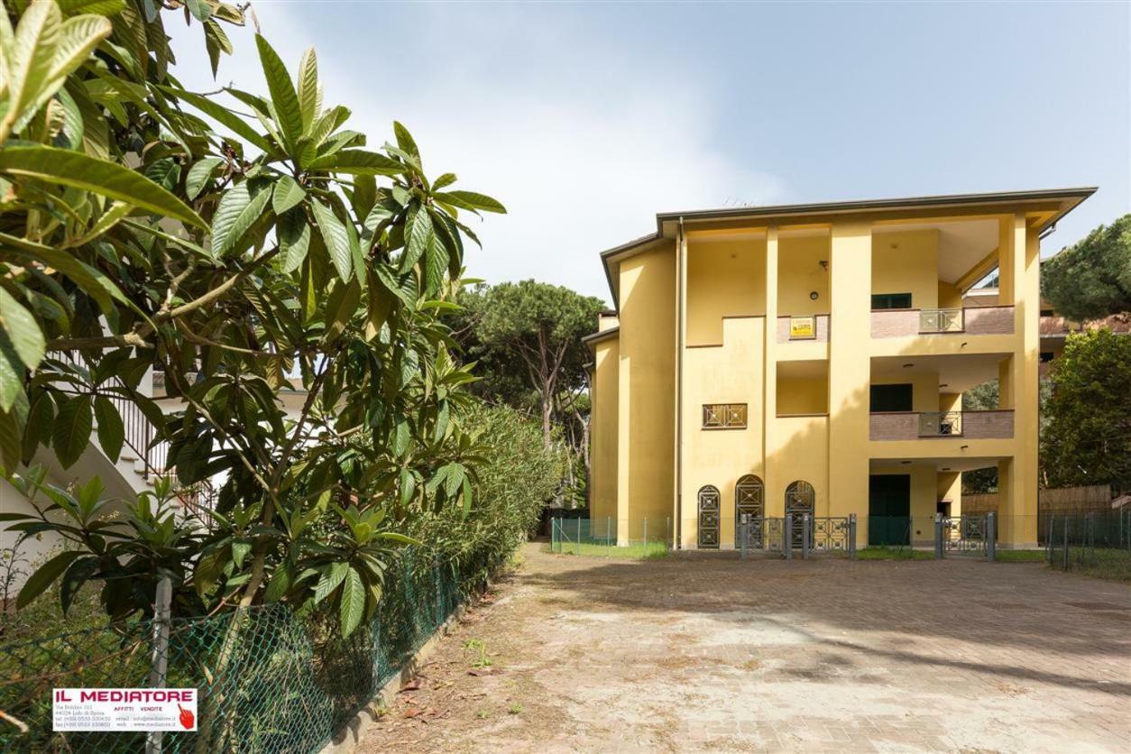 Le Terrazze Apartments Lido di Spina Ngoại thất bức ảnh