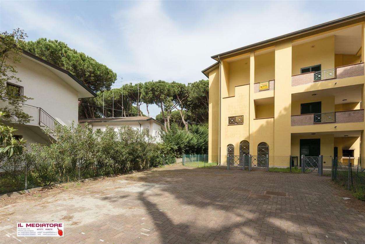 Le Terrazze Apartments Lido di Spina Ngoại thất bức ảnh